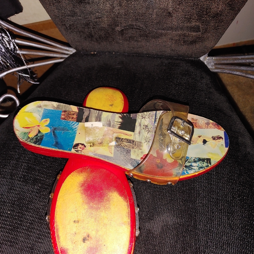Sandles